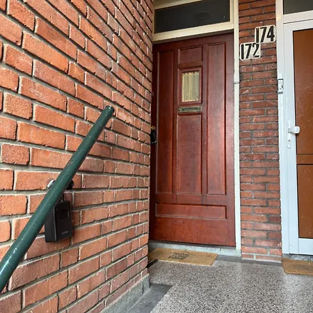 Spacious Cosy With Private Bathroom 3*